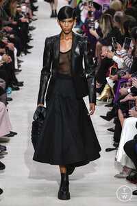valentino-aw20-0021-90cf89.thumb.jpg.7b555716e77f55dec608bd9f8256eabf.jpg