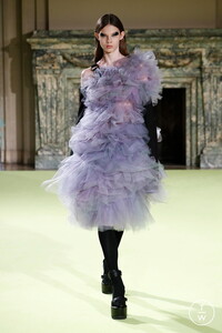 vera-wang-aw20-0027-6cd168.thumb.jpg.492ad5e3c1b27a734f735823ffab970b.jpg