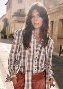 victorine-shirt-beige_blue_red_checks-l9rretjco14up2rsnyjp.jpg