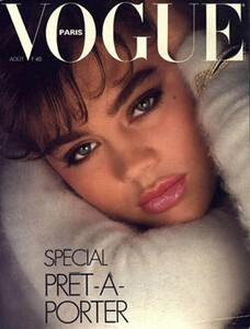 vogue-paris-1984-august-00.thumb.jpg.2879826ed2fd0d584945fc4e35f9cc61.jpg