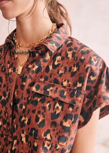 will-dress-coffee_leopard-n0bisodg2dtgd5dbuzof.jpg