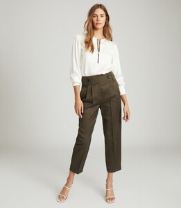 -womens-isabella-plain-zip-blouse-in-white-2.thumb.jpg.09aeec4294126776bd988d5dc612ae07.jpg