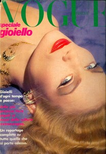 01_Photo_Giampaolo_Barbieri_Models_Anna_Anderson___Yvonne_Sporre_Hair_Aldo_Coppola_Makeup_Nando_Chiesa.jpg.7d9eb9d5aa989aaf8e2af498cd2facec.thumb.jpg.b94016ff7a1ce416f56317ad8d0a6761.jpg