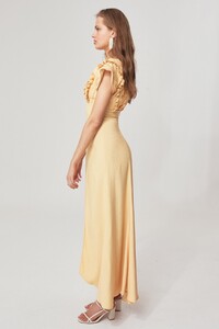 10190907_break_in_two_gown_731_butter_sh_2465_2048x2048.jpg