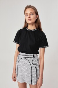 10190935_2_long_lasting_skirt_103_ivory_spot-10190957_episode_t_shirt_010_black_w_ivory_sh_0667-26_2048x2048.jpg