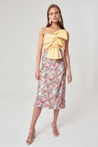 10190953_each_other_top_731_butter_10190903_1_time_flew_skirt_231_cream_garden_floral_sh_0790_2048x2048.jpg