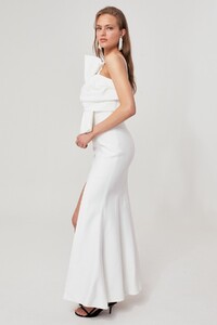 10190954_each_other_gown_102_ivory_sh_2609_2048x2048.jpg