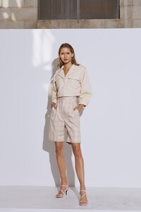 10191004_prophecy_jacket_230_cream_10191065_light_on_short_234_cream_check_sh_13761_1_2048x2048.jpg