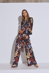 10191028_1_with_or_without_top_002_black_abstract_floral_10191044_1_origin_pant_002_black_abstract_floral_g_12417_4_2048x2048.jpg