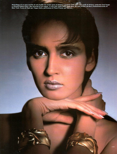 1059300732_Loro_Americano_Hiro_Vogue_Italia_October_1985_01_02.thumb.png.071db2c25774df3c6e5cade579c14343.png