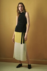 11-derek-lam-pre-spring-2018.thumb.jpg.c6c8ae6df1b5e66be710fdfb929923af.jpg