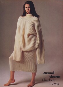 110658618_VOGUEUSSept198604.thumb.jpg.65a96b6470768523f8adb6e54477bdff.jpg