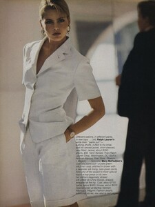 1174044874_VOGUEUSFeb198103.thumb.jpg.8a63d3f4d1b7f4bd9a29cf337ce3450e.jpg