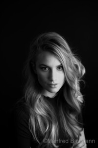 Tess Mimmo 8d338176137657.5c614308a8653.jpg