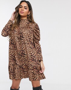 14377602-1-leopard.jpg