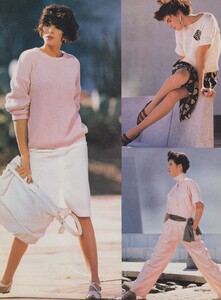 1551952831_VOGUEUSFeb198501.thumb.jpg.a9b65938e18d6835b91e9f5ddc2da64e.jpg