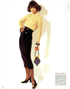 1558764222_Navy__Blue_Chin_Vogue_Italia_September_1992_05.thumb.png.c5472db4c0aa2e36e6959c93037c23c9.png