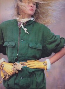 158766522_VOGUEUSAug198605.thumb.jpg.d8b7510c08410c6a2d8e0a5d70edc835.jpg