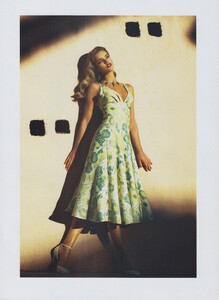 1668399059_Mert__Marcus_US_Vogue_March_2004_09.thumb.jpg.d3a051ec537d0f05c0b26525c39d1a48.jpg