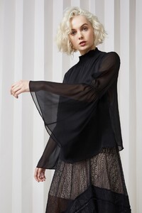 1709_KS_ELEVATE_LS_TOP_BLACK_NH_3582-9.jpg