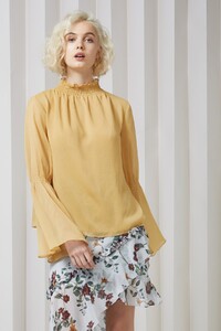 1709_KS_ELEVATE_LS_TOP_MUSTARD_SH_0518.jpg