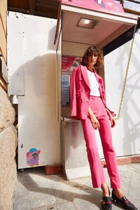 0 media-catalog-product-1-8-1803_cc_own_light_blazer_magenta_streetstyle_8021_4.jpg