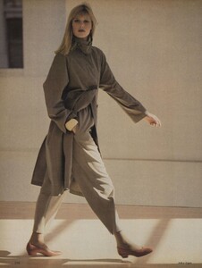 1758348503_VOGUEUSFeb198105.thumb.jpg.4d29c4bd621110bdbade4c21943a5f53.jpg