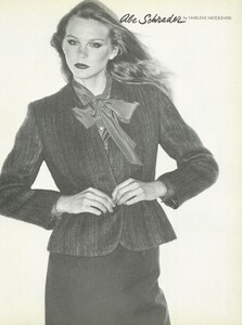 1782949503_VOGUEUSSept198001.thumb.jpg.622502ed111a7b1db7031d9f9d11c392.jpg