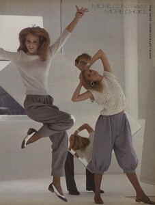 1809292598_VOGUEUSFeb198104.thumb.jpg.56de8ef958ebe4698f4ad46d6a78b128.jpg