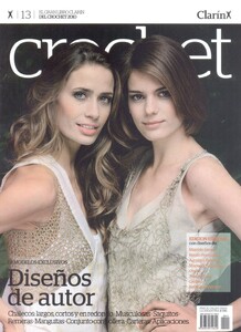 Ivana Saccani, Yésica Toscanini, Clarin Moda December 2010.jpg