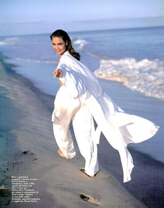 1954640649_dOrazio_Vogue_Italia_September_1992_05.thumb.png.52999e9ce8a712296a8b3d9f98762da4.png