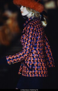 2028858242_chanel-hc-ss-1994(2).thumb.jpg.1d005d94f31fbf126bbe5a89d28d0671.jpg