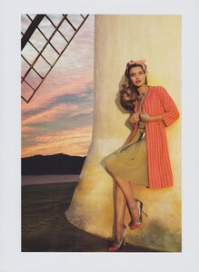2056022854_Mert__Marcus_US_Vogue_March_2004_12.thumb.jpg.2bcf0748f931d38913807d7bfbff085b.jpg