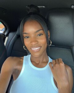 2078630926_alanahenry._15973499212375065739708225070_1073840736.thumb.jpg.2c4bddb7fe6d747144ddfe0abbda8de6.jpg