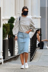        hol200820BZNimage5.jpg