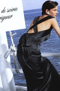 2112684016_VogueParis-November1982byHelmutNewton2.thumb.jpg.be7664cf18533d4bd00d8e734b9ca2dc.jpg