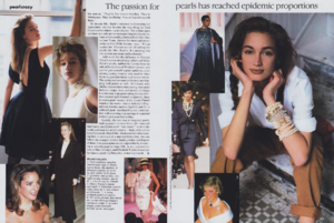 2137589234_VOGUEUSApr1989PearlCrazyPeterLindbergh01.thumb.png.2b925a9641f9fe56bb36d0193a00d4bd.png