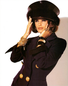 2142000694_Navy__Blue_Chin_Vogue_Italia_September_1992_06.thumb.png.aae2de1f0e162b96f869c8c8517dc265.png