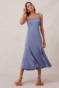 30190801_resound_midi_dress_425_periwinkle_g_1753-edit.jpg