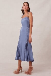 30190801_resound_midi_dress_425_periwinkle_g_1760-edit.jpg