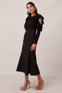 30190811_distil_ls_knit_top_002_black_30190848_finale_skirt_002_black_g_1193.jpg