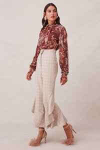 30190824_3_unravel_ls_top_202_chocolate_lily_30190838_unison_pant_230_toffee_check_g_0829-edit.jpg