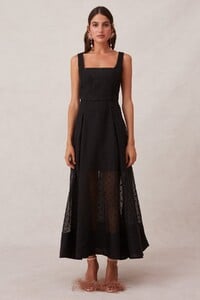 30190840_chime_gown_002_black_g_2053.jpg