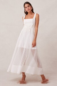 30190840_chime_gown_101_porcelain_g_1890.jpg