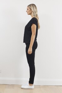 3_1199x1800.jpg