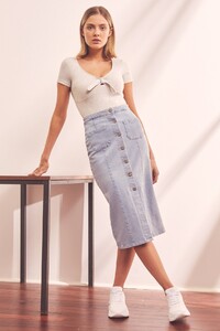 40190366_souvenir_midi_skirt_425_sky_wash_g_42936-9_copy.jpg
