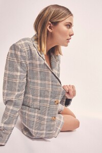 40190372_4_landmark_check_skirt_301_black_w_white_40190370_4_landmark_check_blazer_301_black_w_white_g_46271.jpg