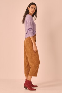 40190466_palette_knit_534_lilac_40190445_cityscape_pant_104_tan_sh_1293.jpg