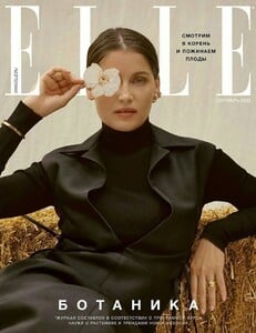 Laetitia Casta-Elle-Russia-5.jpg