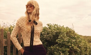 4_8646tlad_ladybeetle_ruffle_yoke_sweater_peach_8831plky_lucky_velvet_flare_pant_aubergine_4119ss29_bells_sunglasses_gel_brass.jpg